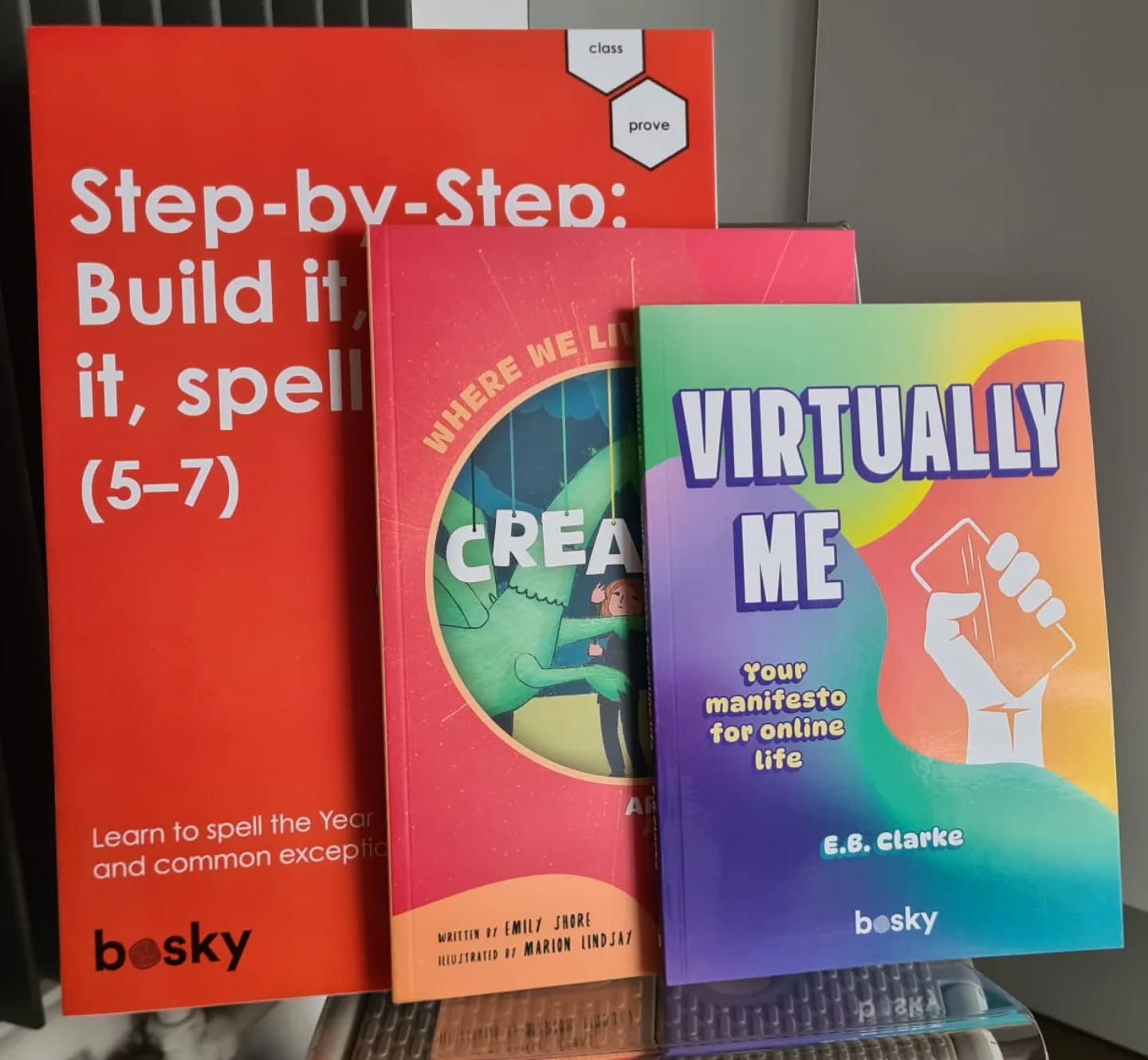 So pleased that the three Bosky books of 2025 (and sneaking into 2026) have made it out into the world. #stepbysteptospelling #whereweliveiscreative #virtuallyme #boskypublishing #smallbusinessstockport #indiepublishing #educationalpublishing #childrensbooks #childrensjournals